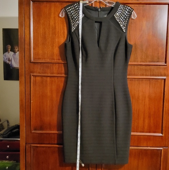 Guess Stretch Solid Black Sleeveless Sheath Bodycon Keyhole Dress Size 8 - Picture 2 of 10